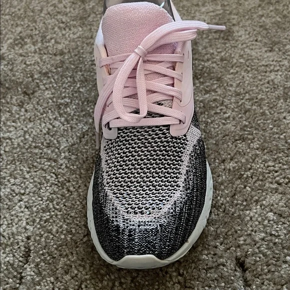 Women’s Nike Odyssey React 2 Flyknit Sneaker Size 7.5 - Picture 4 of 16